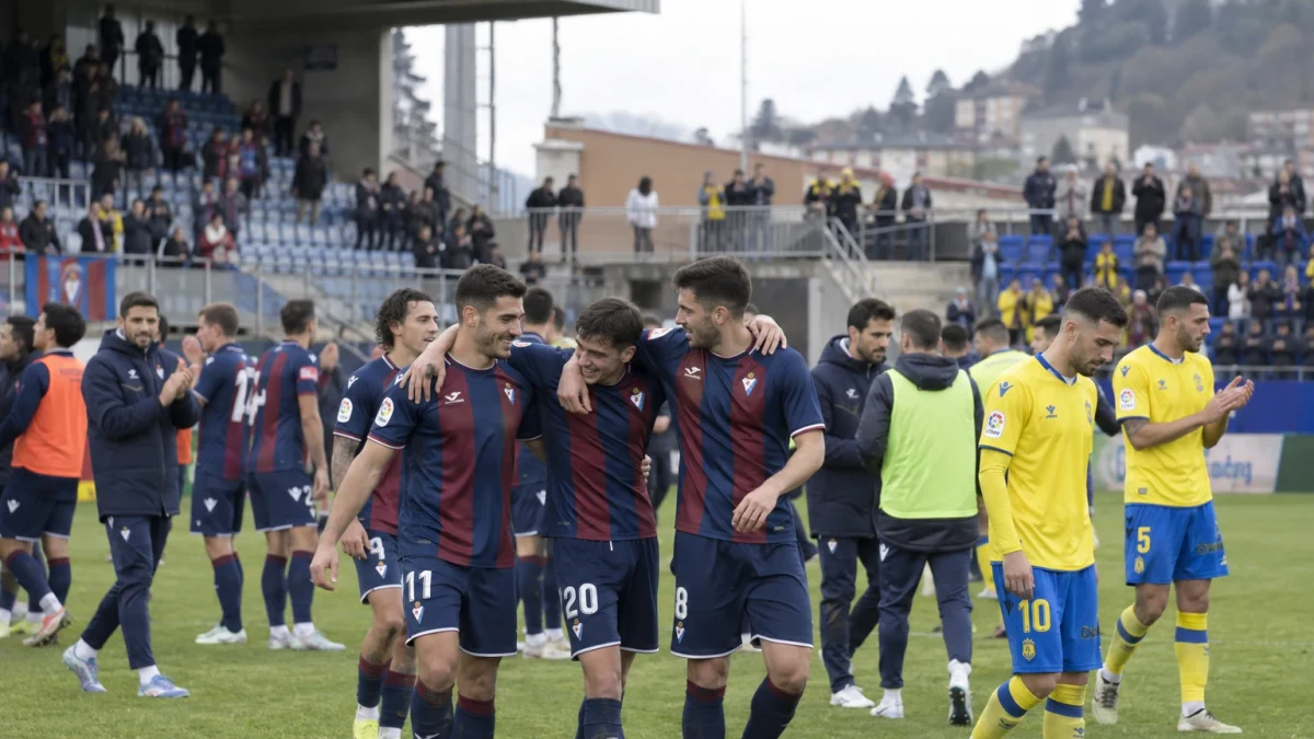 Eibar kaatoi Las Palmasin 3-2 ja pysyi LaLiga 2:n kärjessä
