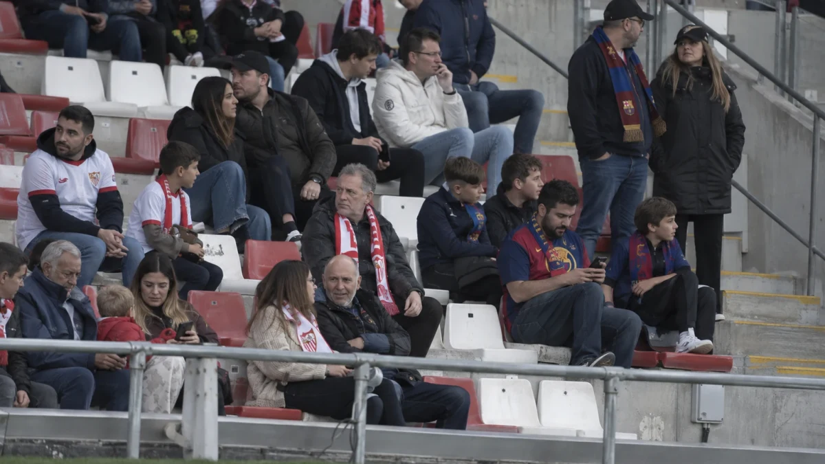Barcelona puolustaa sarjan kärkipaikkaa Sevillassa
